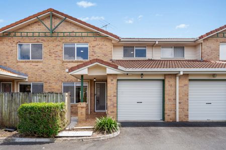 Spacious Townhouse in a Secure Complex - Photo 5