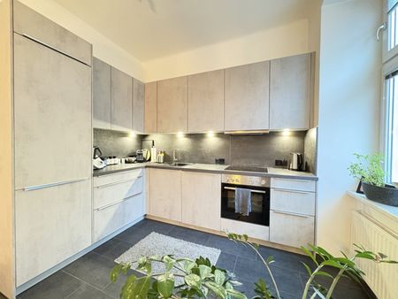 Top sanierte 2 Zimmer- Altbauwohnung! Zentrumsnah! - Photo 2