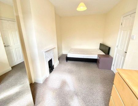 4 bedroom property to rent - Photo 4