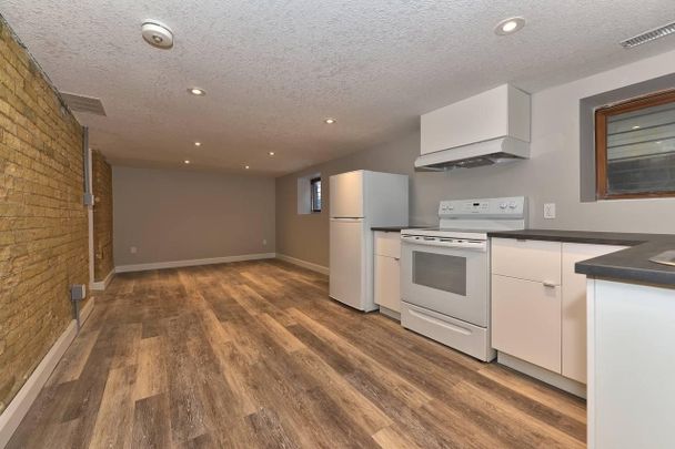 For Lease - 870 Queens Avenue, London East, Ontario - Photo 1