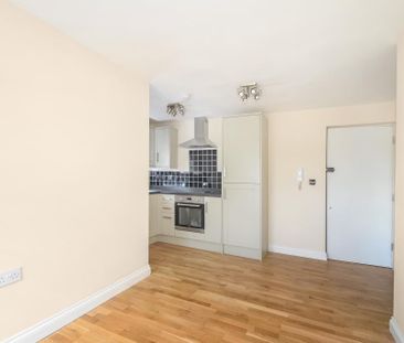 1 bedroom apartment to rent - Photo 4