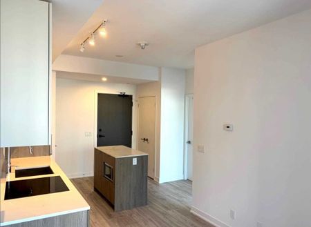 For Lease - 15 Holmes Avenue Unit# 507, Toronto, Ontario - Photo 4