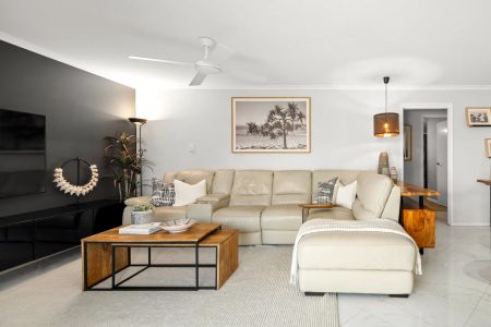 Luxury Waterfront Living in Sought-After Newport CONTACT JULIE SYKES 0438 050 110 - Photo 5