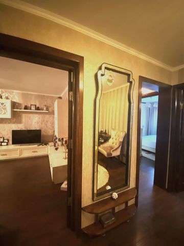 Apartament cu 3 camere, decomandat, zona Centru-Sf. Lazar - Fotografie 4