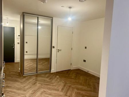 Studio to rent - Photo 2