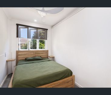 UPSTAIRS & DOWNSTAIRS DWELLINGS – FLEXIBLE LIVING OPTIONS - Photo 5