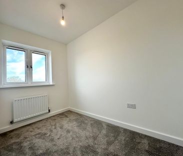 3 bedroom terraced house to rent - Photo 6