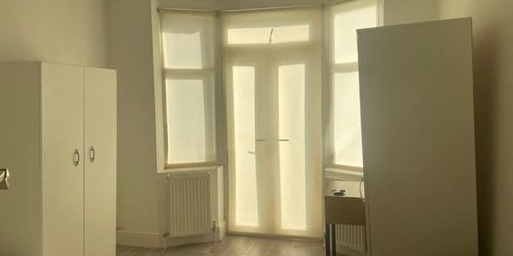 A perfect room in a big house. - Photo 3