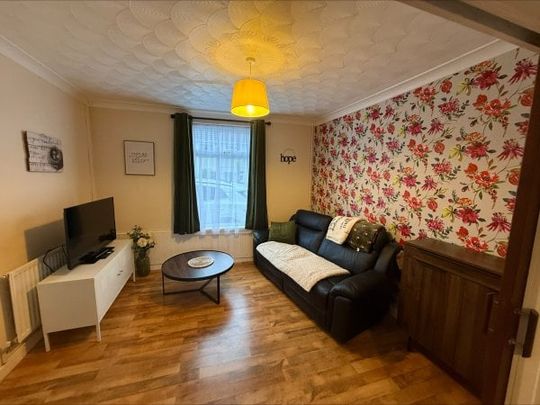 Harries Terrace, Llanelli, SA15 - Photo 1