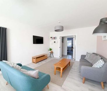 South Cliff, Eastbourne, BN20 - Photo 3