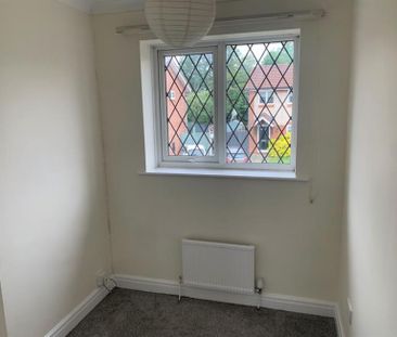 3 Bedroom Semi Detached To Let - Photo 3