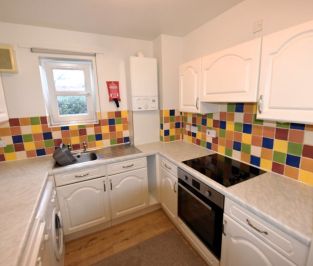 2 bedroom Flat in Flat 3, Leeds - Photo 3