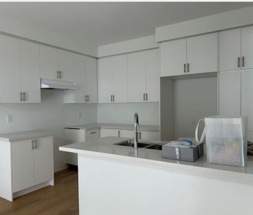 For Lease - 30 Donald Ingram Crescent, Georgina, Ontario - Photo 4