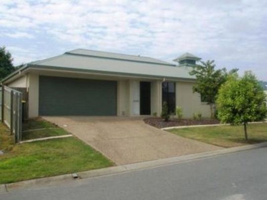 Spacious 3 bedroom house - Photo 1