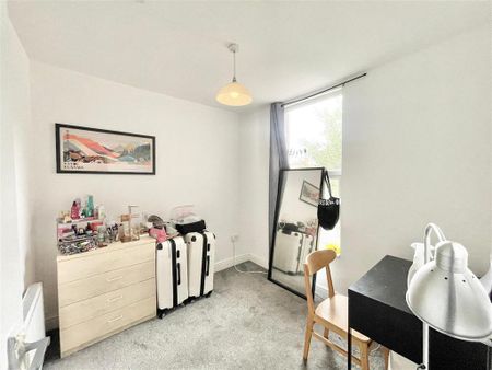 5 bedroom terraced house to rent - Photo 4