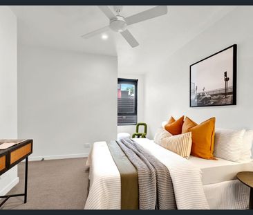 Stylish Inner-City Living with Leafy Outlook - Photo 5