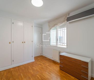 Luxury penthouse for rent in Valencia - Photo 6