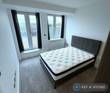 2 bedroom flat to rent - Photo 2