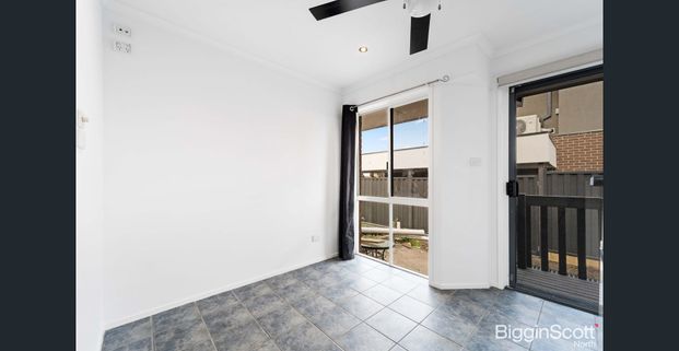 3 Bedrooms Home in Prime Craigieburn Location - Photo 1