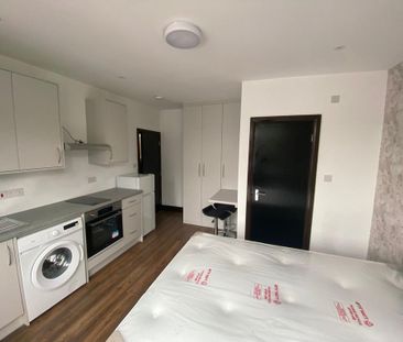 Studio to rent - Photo 4