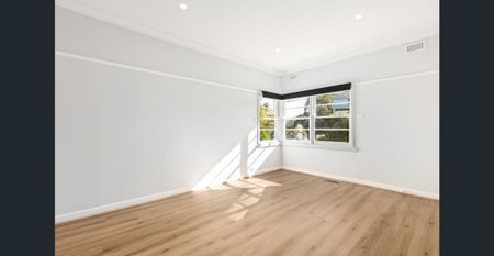 Charming 3-Bedroom Home (Gardening Included) with Tram at Your Doorstep - Photo 3