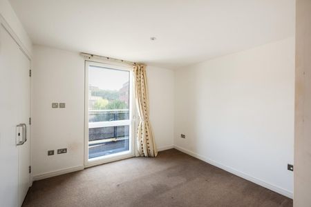 2 Bed Flat - Photo 3