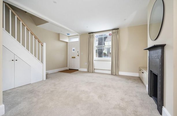 2 bedroom terraced house to rent - Photo 1