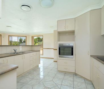 Spacious Country Retreat – Just 20 Mins from CBD! - Photo 5