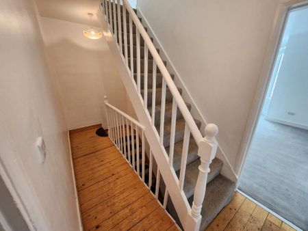 3 bedroom terraced house to rent - Photo 2