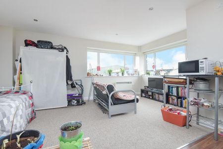 Studio to rent - Photo 2