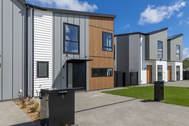 Wallaceville Living - Photo 1