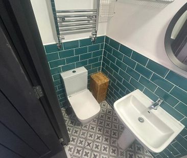 1 bedroom in a house share to rent - Photo 4