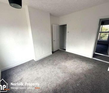 North City, NR6 - Photo 3