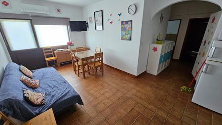 Apartamento T2 em Monte Gordo-Arrendamento de Outubro a Maio - Photo 2