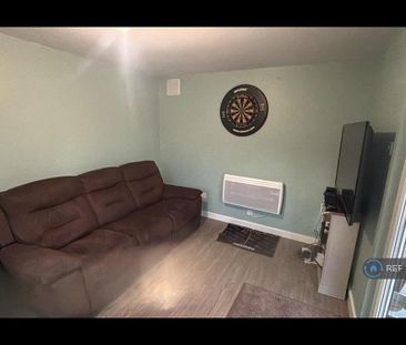 6 bedroom semi-detached house to rent - Photo 4