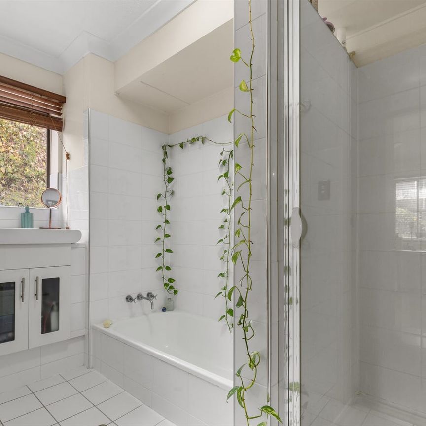 4/39 Camden Street, Albion, Qld 4010 - Photo 1