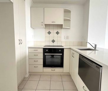 Modern 2-Bed in Prime Birkenhead Location - Photo 1