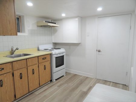 For Lease - 328 Linsmore Crescent Unit# (lower level), Toronto, Ontario - Photo 5