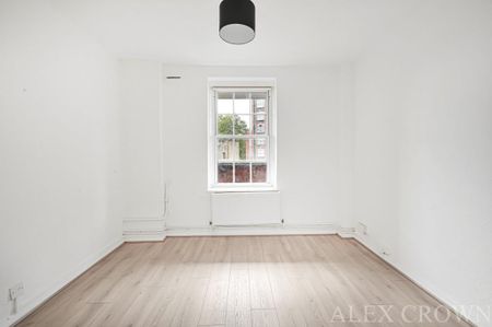 3 bedroom flat to rent - Photo 4
