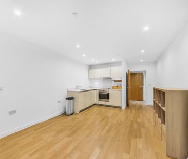 Woodberry Grove London N4 - Photo 1