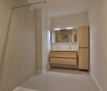 2 slpk BEN-appartement aan het station van Beveren! - Photo 1