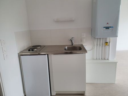 Location Appartement 1 pièce 33m² AULNOY LEZ VALENCIENNES 59300 - Photo 3