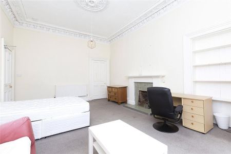 5 bedroom flat to rent - Photo 4