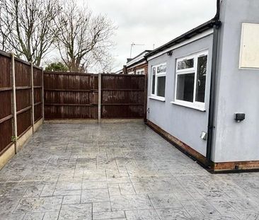 2 bedroom detached bungalow to rent - Photo 6