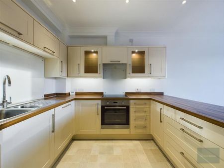 2 bedroom maisonette to rent - Photo 5