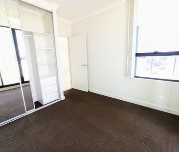 Modern 2-Bedroom Apartment in Liverpool - Photo 1