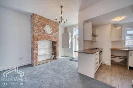 Albert Road, Lytham St. Annes, Lancashire, FY8 - Photo 2