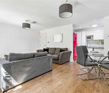 Kempton Court, Durward Street, London, E1 - Photo 5