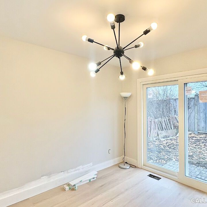 EXPANSIVE 4-BEDROOM +DEN DETACHED HOUSE WITH BEAUTIFUL FINISHES - Photo 1