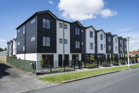 4B/11 Ingram Street, Papakura — - Photo 5